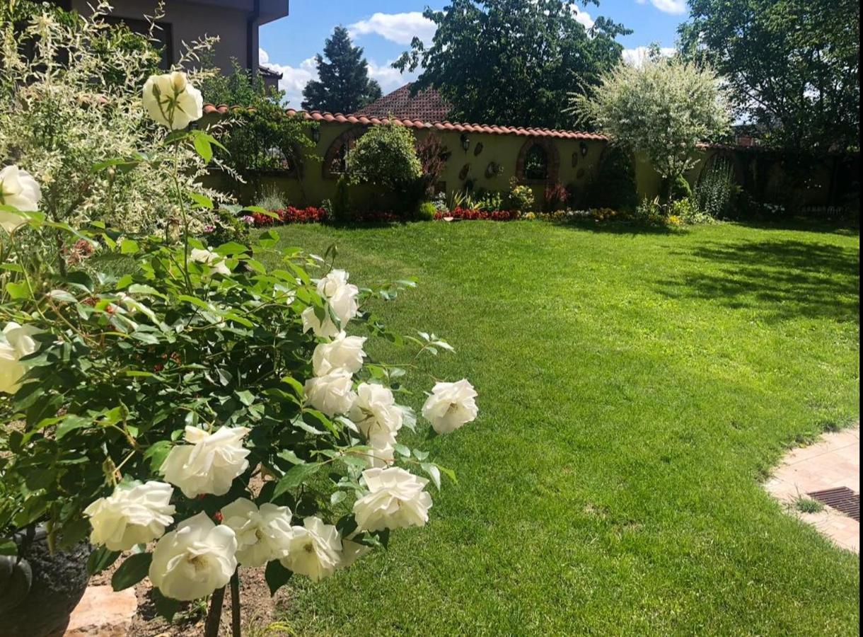 Lux Garden Home D Kumanovo Eksteriør bilde